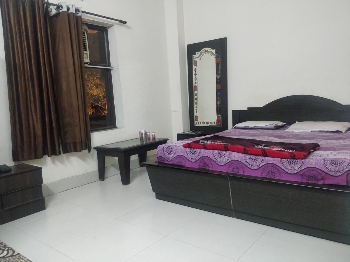 Jhilmil Dhaba Hotel Sonipat Exterior photo